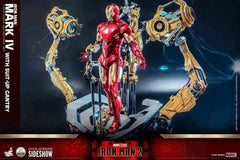 Iron Man 2 1/4 Iron Man Mark IV mit Suit-Up Gantry 49 cm HOT TOYS - Smalltinytoystore