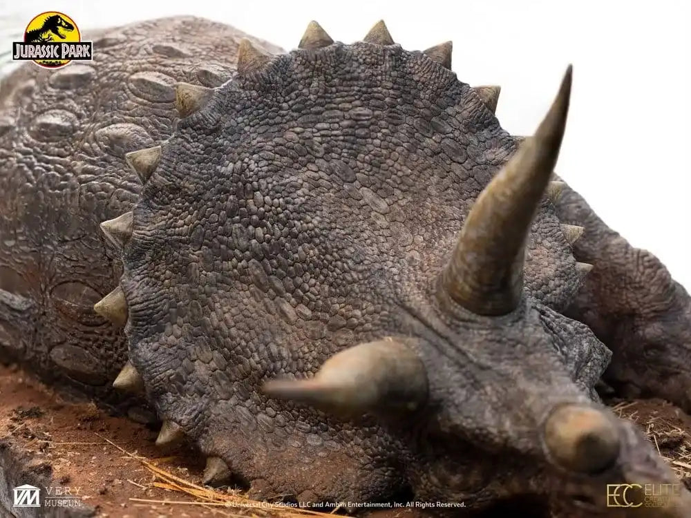 Jurassic Park Maquette 1/8 Sick Triceratops 96 cm