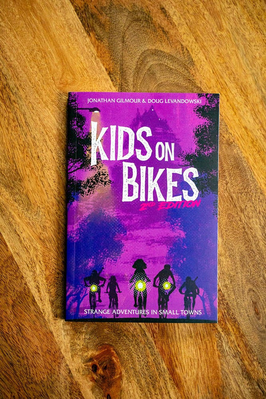 Kids on Bikes RPG Rulebook 2nd Edition *Englische Version* - Smalltinytoystore
