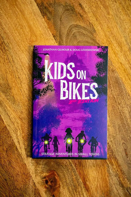 Kids on Bikes RPG Rulebook 2nd Edition *Englische Version* - Smalltinytoystore