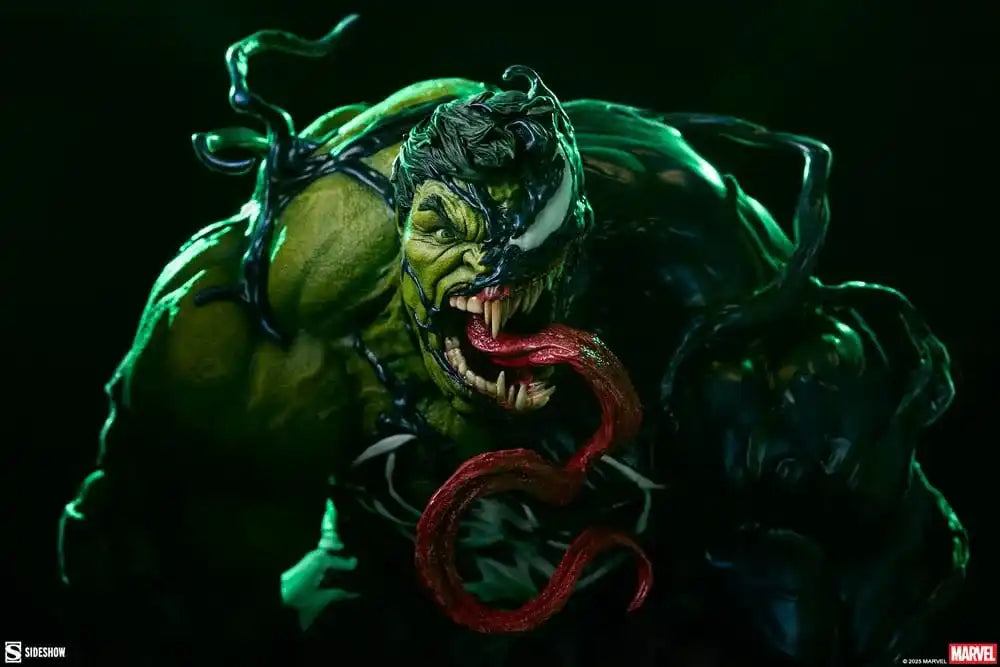 Marvel Premium Format Statue Venomized Hulk 63 cm