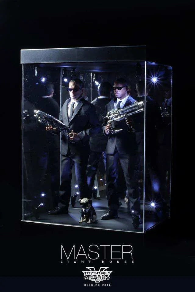 Master Light House Acryl Display Case mit Beleuchtung für 1/6 Actionfiguren (schwarz) HOT TOYS - Smalltinytoystore