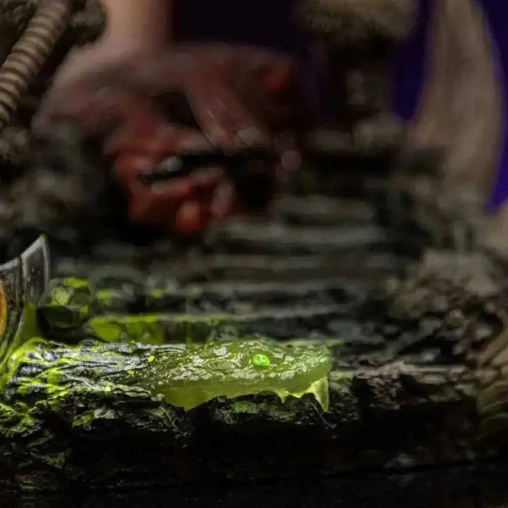 Masters of the Universe Deluxe Art Scale Statue 1/10 He-Man Unleashed 34 cm - Smalltinytoystore