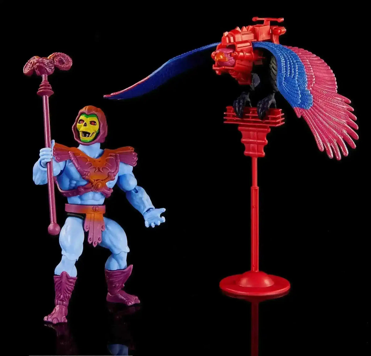 Masters of the Universe Origins Skeletor und Screech Figuren Zweierpack auf schwarzem Hintergrund