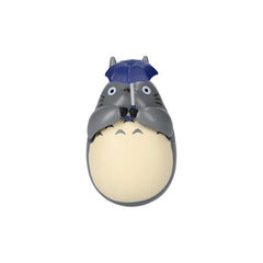Mein Nachbar Totoro Figur mit rundem Boden Big Totoro with leaf 7 cm - Smalltinytoystore