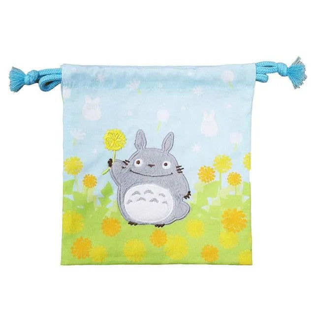 Mein Nachbar Totoro Stoffbeutel Totoro with Flowers 20 x 19 cm - Smalltinytoystore