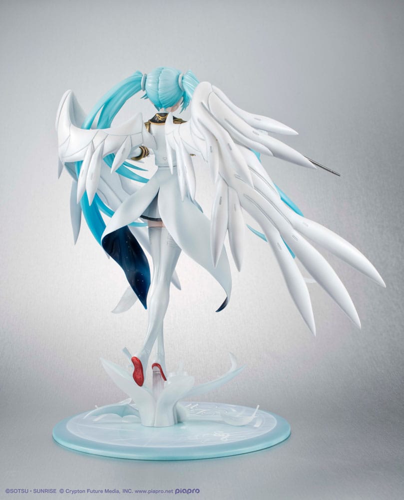 Mobile Suit Gundam x Hatsune Miku Lucrea PVC Statue Hatsune Miku x Wing Gundam Zero EW 45th Anniversary 27 cm - Smalltinytoystore