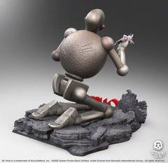 Queen 3D Vinyl Statue Queen Robot (News of the World) 20 x 21 x 24 cm - Smalltinytoystore