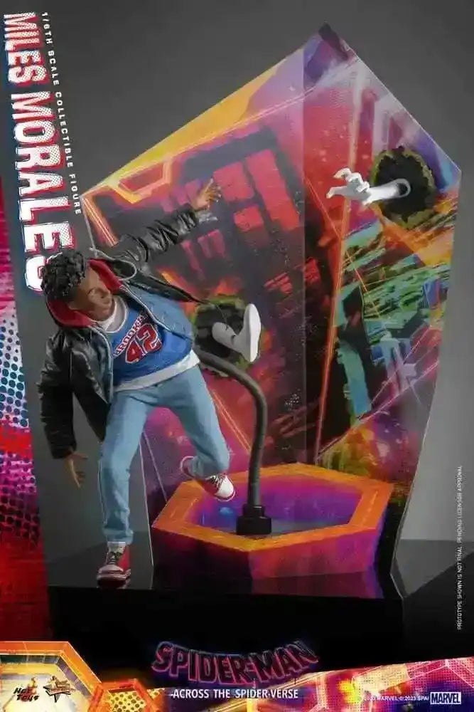 Spider-Man Across the Spider-Verse Masterpiece 1/6 Miles Morales 29 cm HOT TOYS - Smalltinytoystore