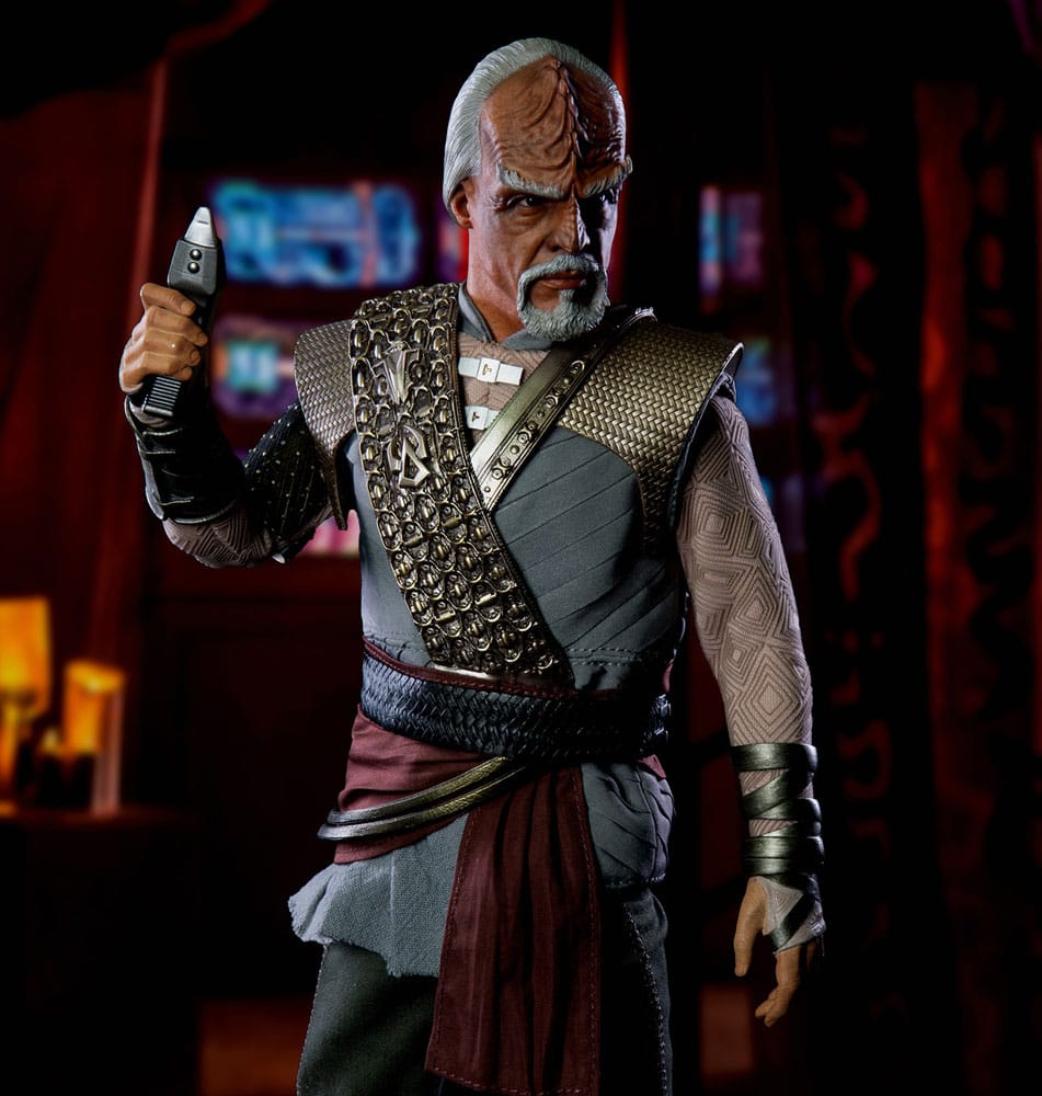 Star Trek: Picard Actionfigur 1/6 Worf 30 cm - Smalltinytoystore