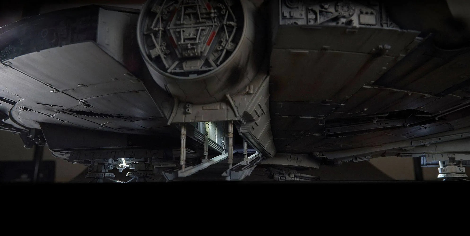 Star Wars Episode IV Perfect Grade Modellbausatz 1/72 Millennium Falke 48 cm - Smalltinytoystore