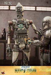 Star Wars The Mandalorian 1/6 IG-12 36 cm - Smalltinytoystore