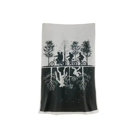 Stranger Things Wurfdecke Black & White 100 x 150 cm