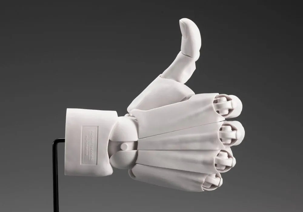 Takahiro Kagami PVC Artist Support Item Hand 1/1 Model Men /R White 22 cm - Smalltinytoystore