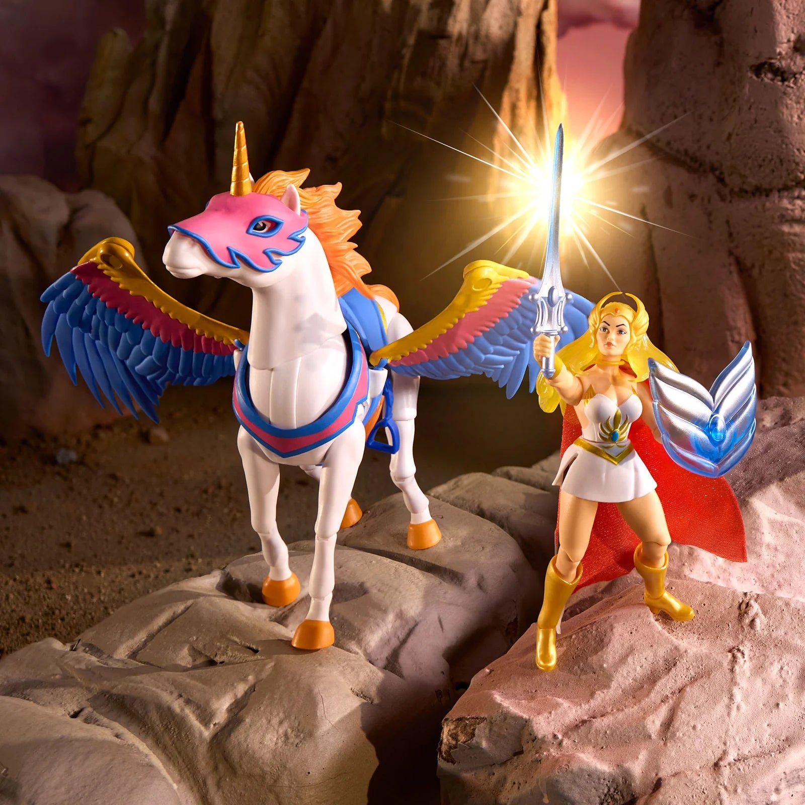 Masters of the Universe Origins™ She-Ra® & Swift Wind™ 2er-Pack inkl. Brauner Mailer