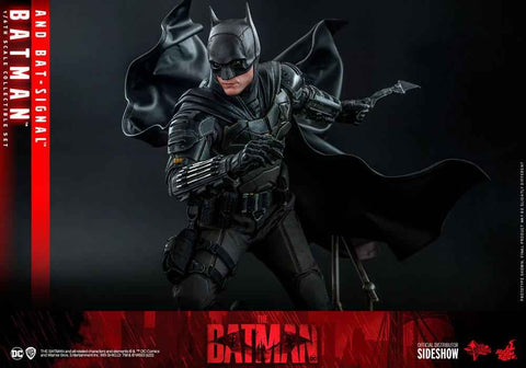 The Batman Movie Masterpiece 1/6 Batman with Bat-Signal 31 cm - Smalltinytoystore