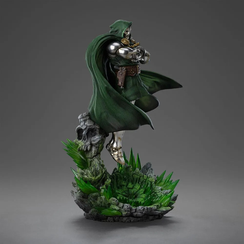 The Infinity Gauntlet Marvel Legends Diorama Art Scale Statue 1/10 Doctor Doom 30 cm - Smalltinytoystore