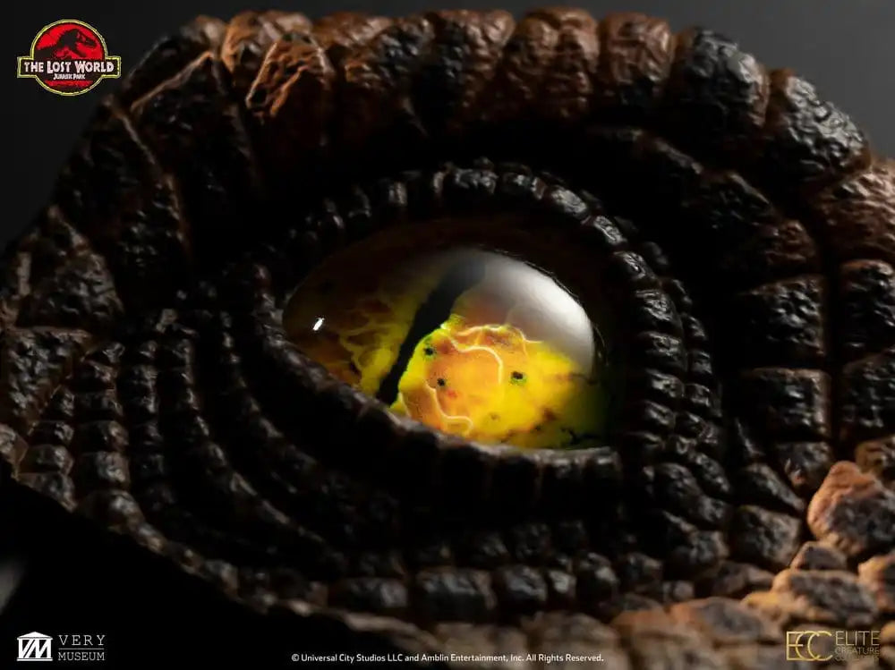 The Lost World: Jurassic Park Replik Male Velociraptor Eye Prop 23 cm