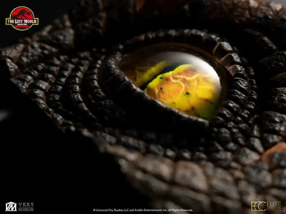 The Lost World: Jurassic Park Replik Male Velociraptor Eye Prop 23 cm