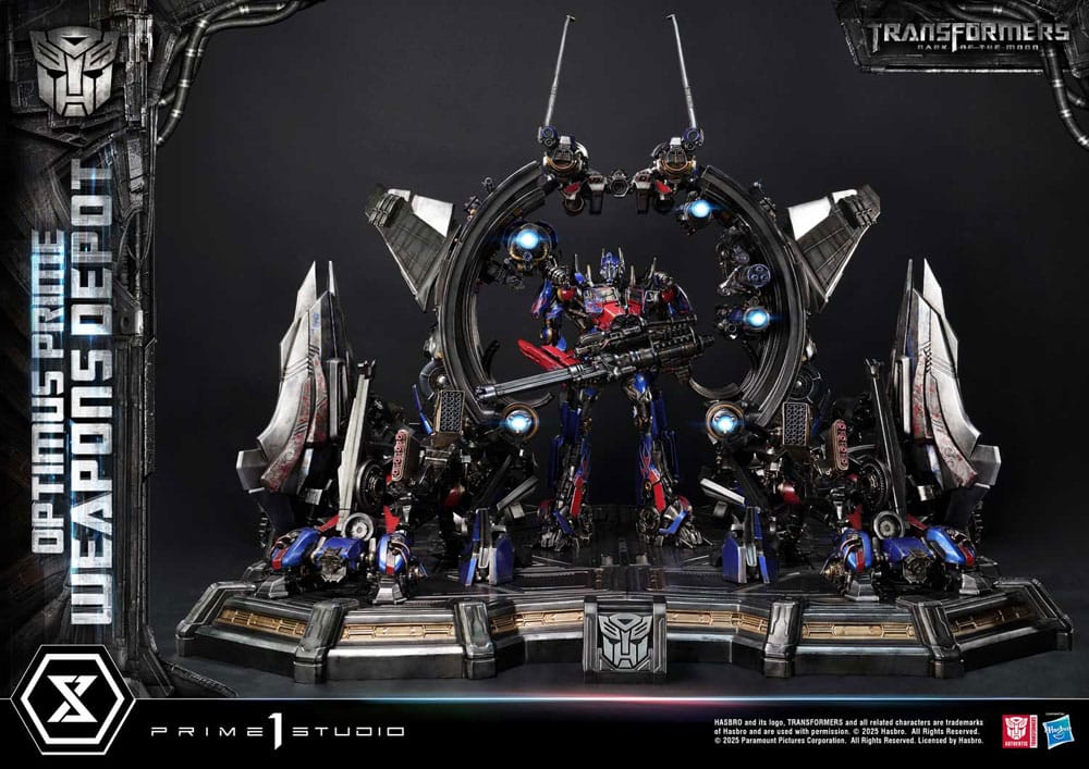 Transformers: Dark of the Moon (Film) Museum Masterline Statue Optimus Prime Weapons Depot Bonus Version 127 cm - Smalltinytoystore