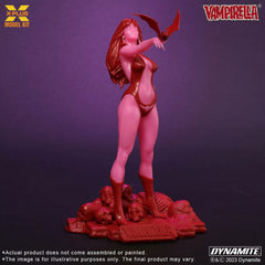 Vampirella Plastic Model Kit 1/8 Vampirella 2.0 Jose Gonzales Edition (Glows in the Dark) 23 cm - Smalltinytoystore