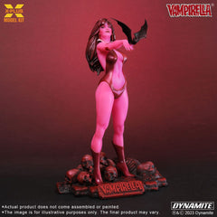 Vampirella Plastic Model Kit 1/8 Vampirella 2.0 Jose Gonzales Edition (Glows in the Dark) 23 cm - Smalltinytoystore