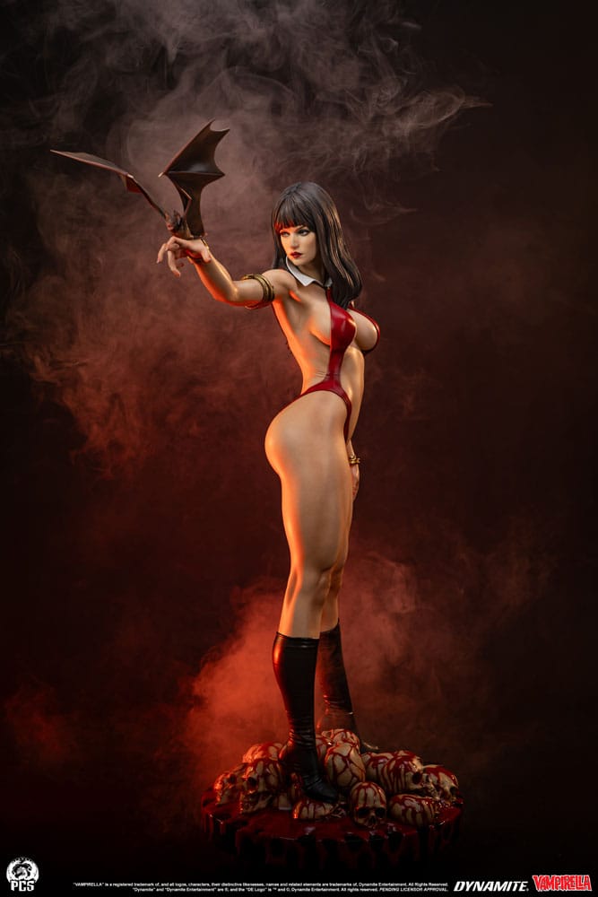 Vampirella Statue 1/2 Vampirella 112 cm - Smalltinytoystore