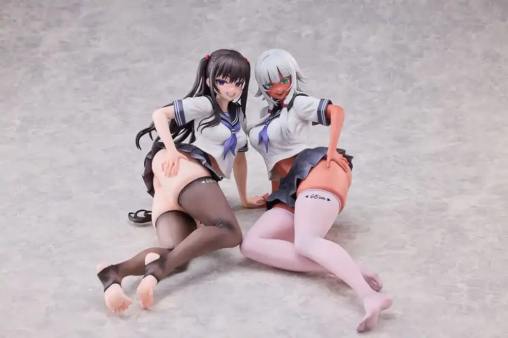 World Where the Thickness of a Girl's Thighs is Equal to Her Social Status Statuen 1/5 Raura Aiza & Iroha Shishikura 14 cm - Smalltinytoystore