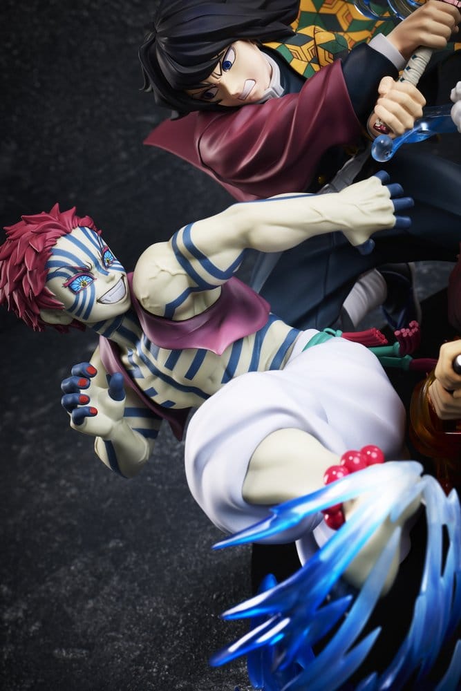 Demon Slayer: Kimetsu no Yaiba PVC Figur Tanjiro Kamado & Giyu Tomioka & Akaza 13 cm