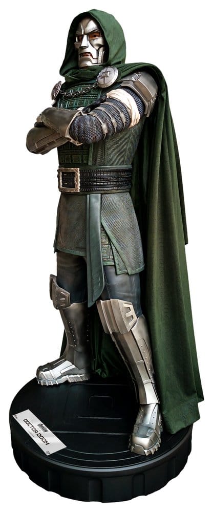 Marvel Avengers: Doomsday Lebensgroße Statue Doctor Doom 198 cm
