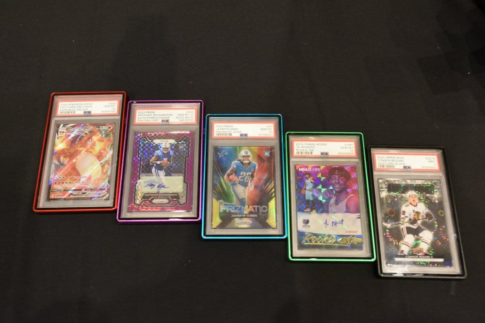 Slab-Schutzhüllen für PSA Graded Cards Rot