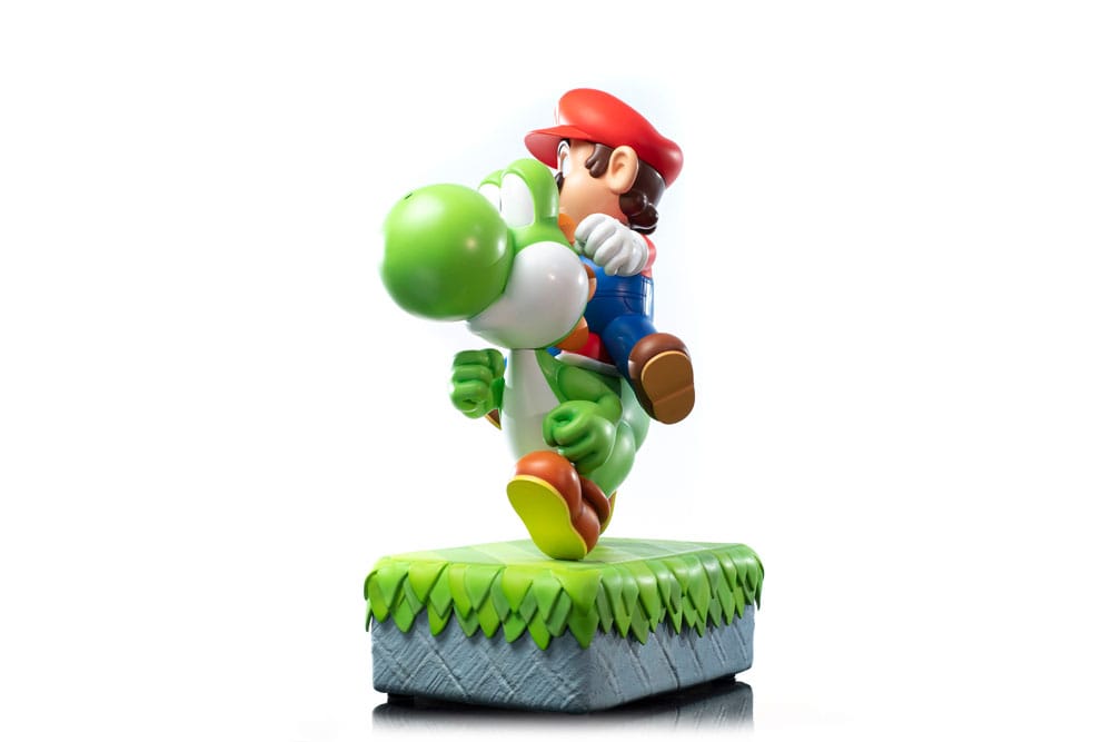 Super Mario Statue Mario & Yoshi Exclusive Edition 48 cm