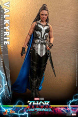 Thor Love and Thunder Masterpiece 1/6 Valkyrie 28 cm HOT TOYS - Smalltinytoystore