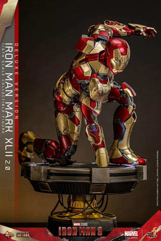 Iron Man 3 Movie Masterpiece Diecast 1/6 Iron Man Mark XLII (2.0) Deluxe HOT TOYS