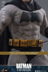 Batman: The Dark Knight Returns Comic Masterpiece Actionfigur 1/6 Batman 32 cm HOT TOYS