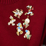 Mickey & Friends by Loungefly Ansteck-Pins Winter Activities Blind Display (12)