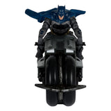 The Flash DC Multiverse Fahrzeug Batcycle with Batman