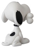 Peanuts UDF Series 20 Minifigur Snoopy with Bone 6 cm