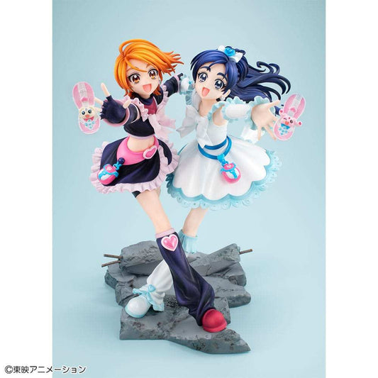 Pretty Cure Lucrea PVC Statue Cure Black & Cure White 22 cm