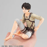 Attack on Titan G.E.M. Series PVC Figuren 2er-Pack Eren Yeager & Squad Captain Levi Palm Size