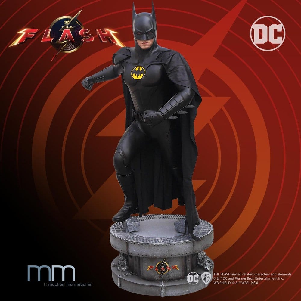 The Flash Lebensgroße Statue Batman Keaton 228 cm