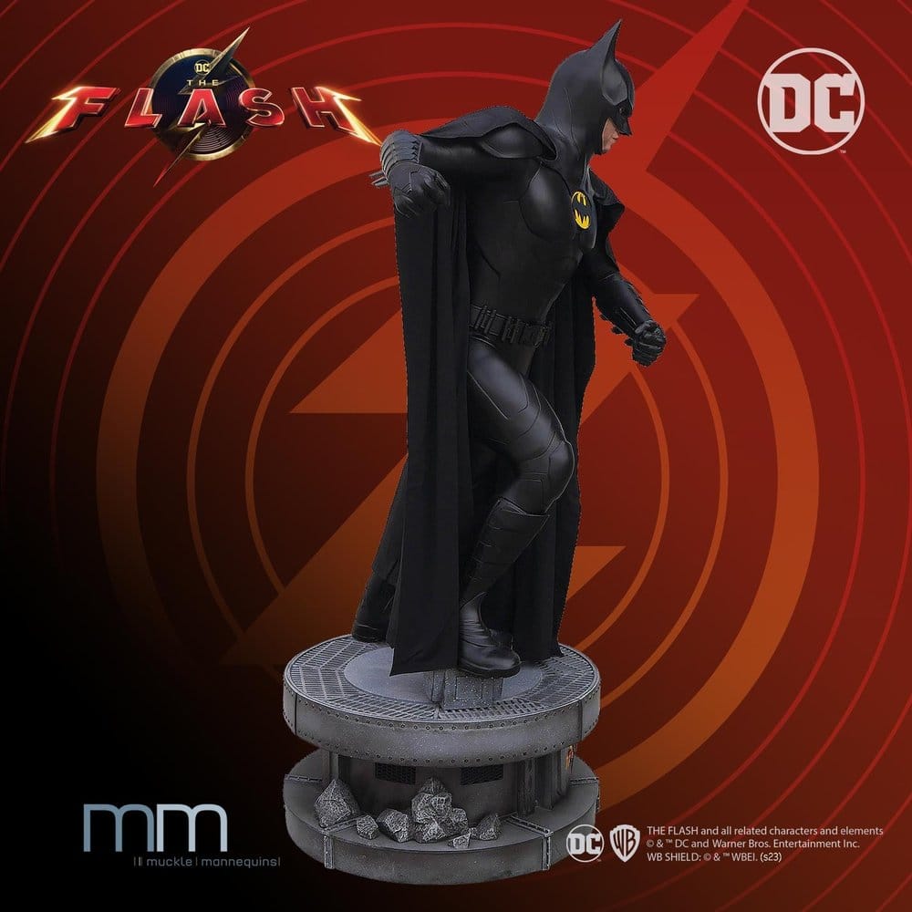 The Flash Lebensgroße Statue Batman Keaton 228 cm