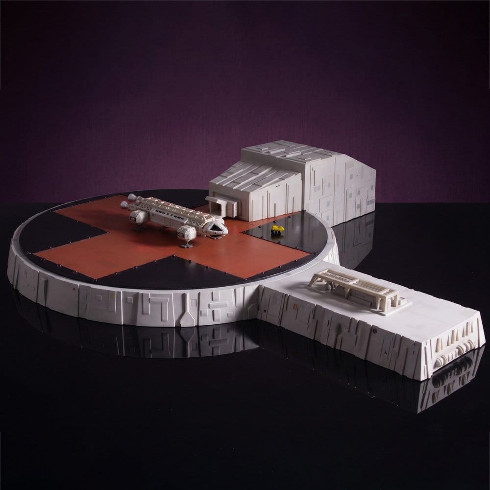 Mondbasis Alpha 1 Spielset Landing Pad (with Eagle Transporter) 46 cm