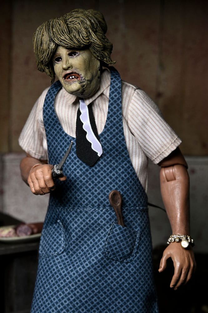 Texas Chainsaw Massacre Clothed Actionfigur Leatherface with Old Lady Mask 20 cm