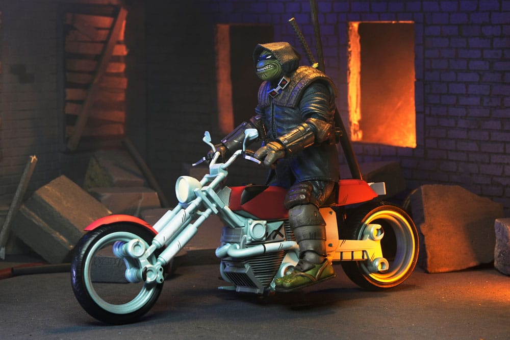 Teenage Mutant Ninja Turtles (The Last Ronin The Lost Years) Actionfigur Casey Marie with Last Ronin Motorcycle 18 cm