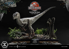 Jurassic Park III Legacy Museum Collection Statue 1/6 Velociraptor Female Bonus Version 44 cm