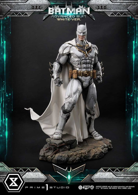 DC Comics Ultimate Museum Masterline Statue Batman Advanced Suit White Version (Design By Josh Nizzi) 51 cm