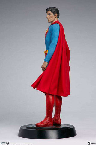 Superman Premium Format Statue Superman: The Movie 52 cm