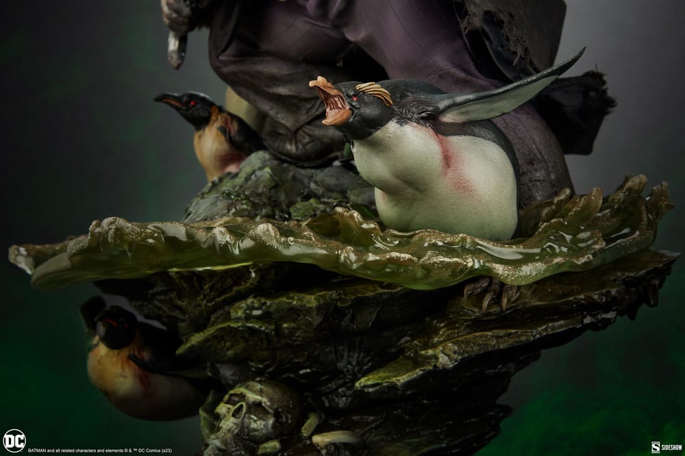 DC Comics Premium Format Statue The Penguin 51 cm