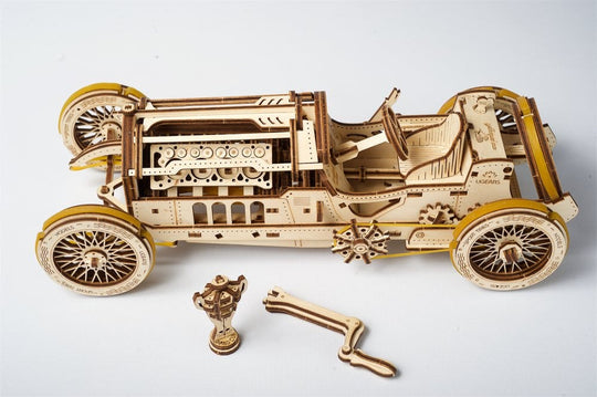 Ugears Modellbausatz aus Holz U-9 Grand Prix Auto